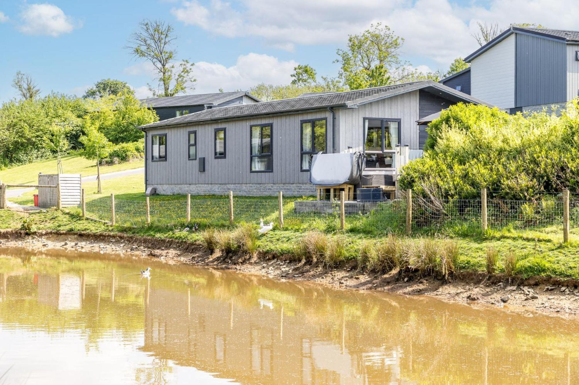 Lilac Lodge, 22 Roadford Lake Lodges Lifton Zewnętrze zdjęcie