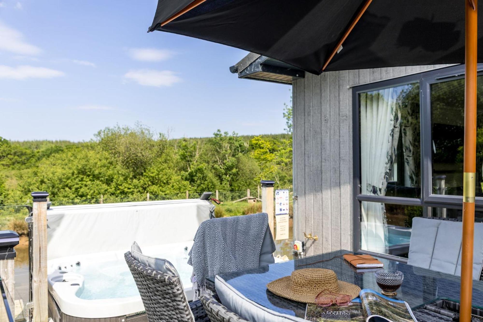 Lilac Lodge, 22 Roadford Lake Lodges Lifton Zewnętrze zdjęcie
