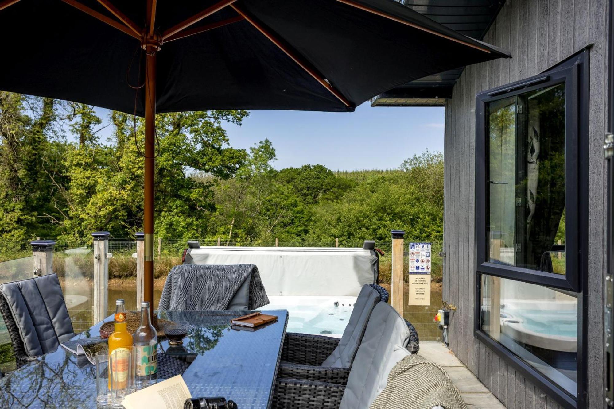 Lilac Lodge, 22 Roadford Lake Lodges Lifton Zewnętrze zdjęcie